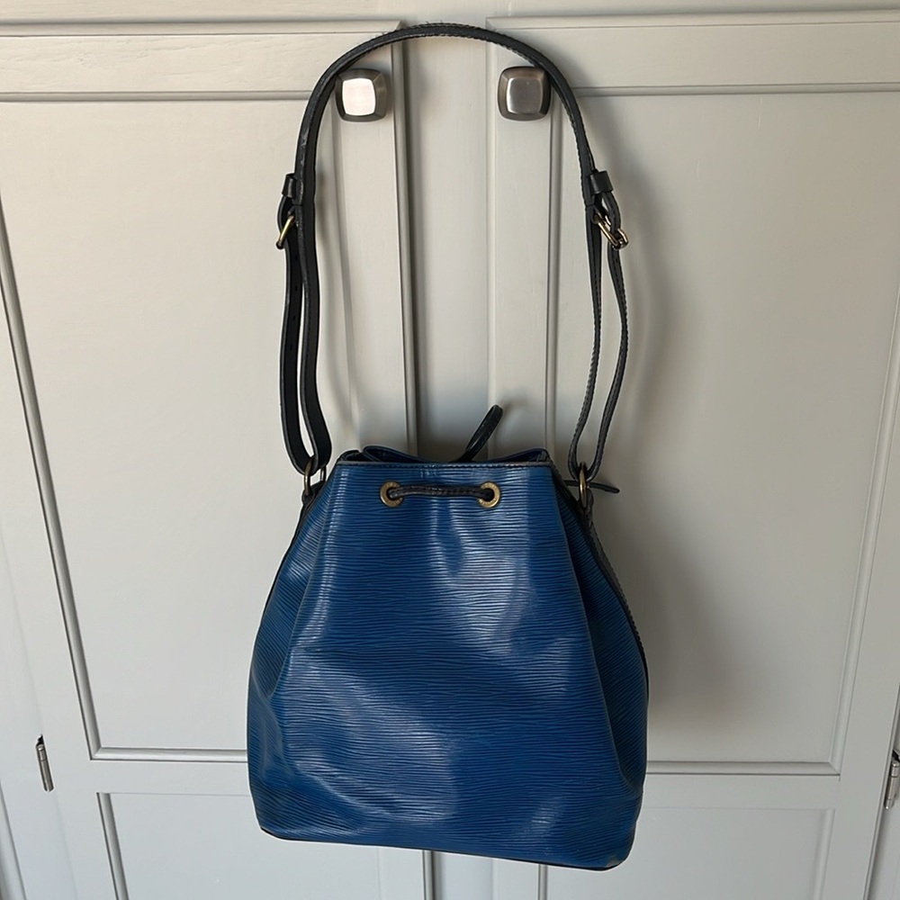 Authentic Louis Vuitton Noe - Picture 2 of 16